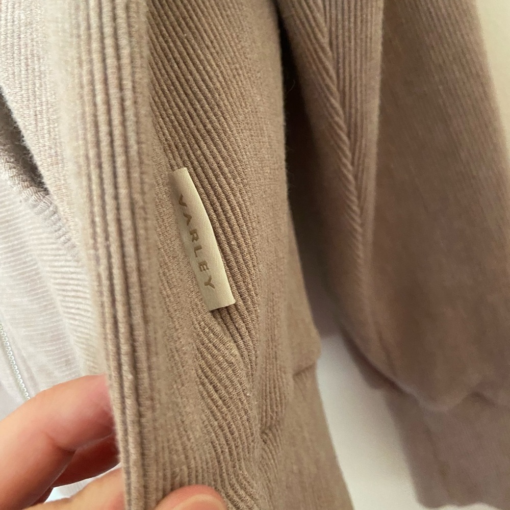 Varley zip up - Picture 3 of 7